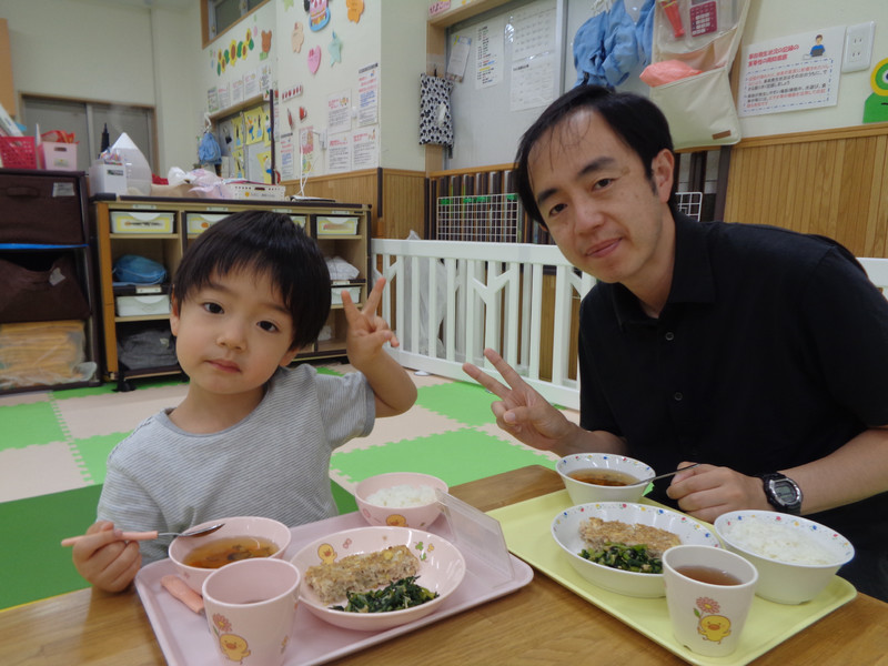 一緒に給食うれしいね😊🍚